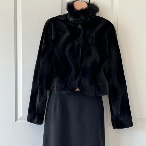 LAURA Faux Fur Jacket, SZ M, Black, Classy, Cocktails - Picture 2 of 10